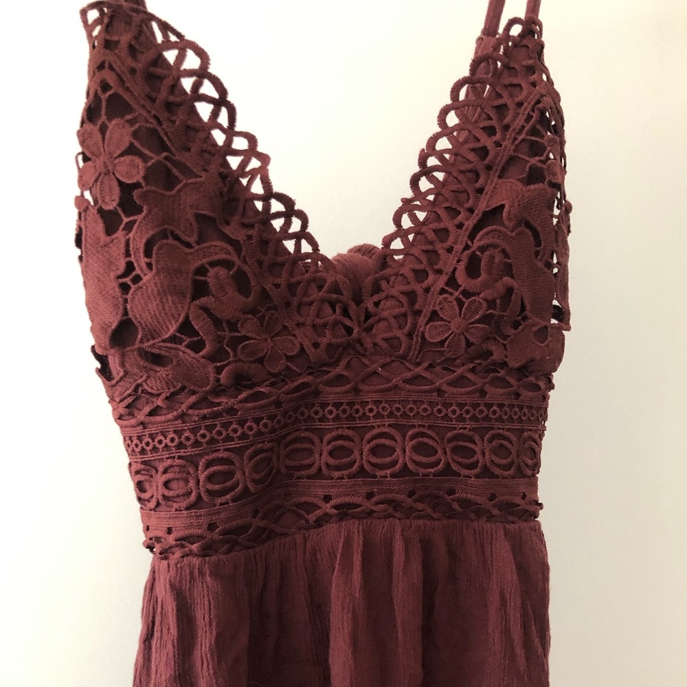 Windsor Dress Open Back Lace Burgundy Straps